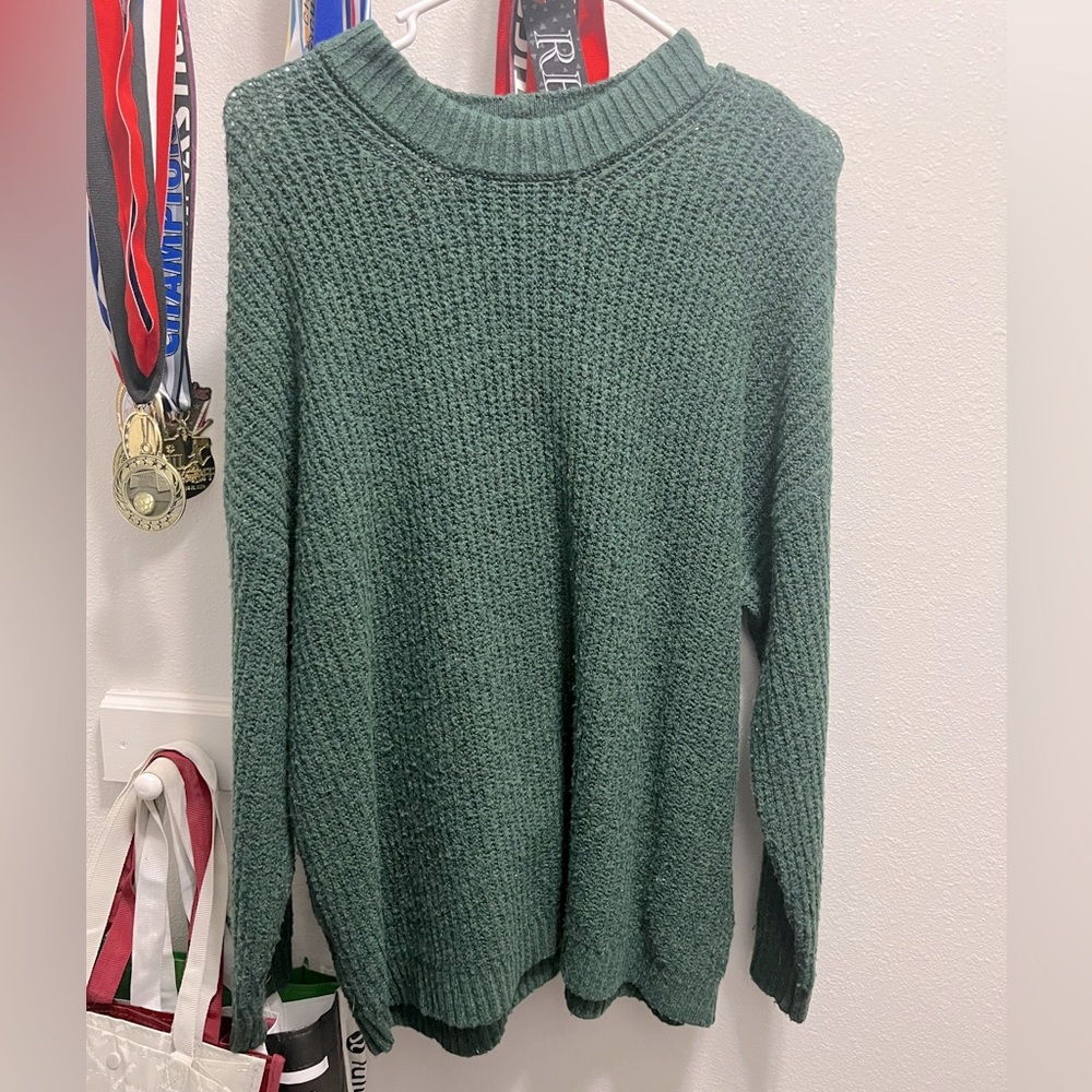 American Eagle sweater